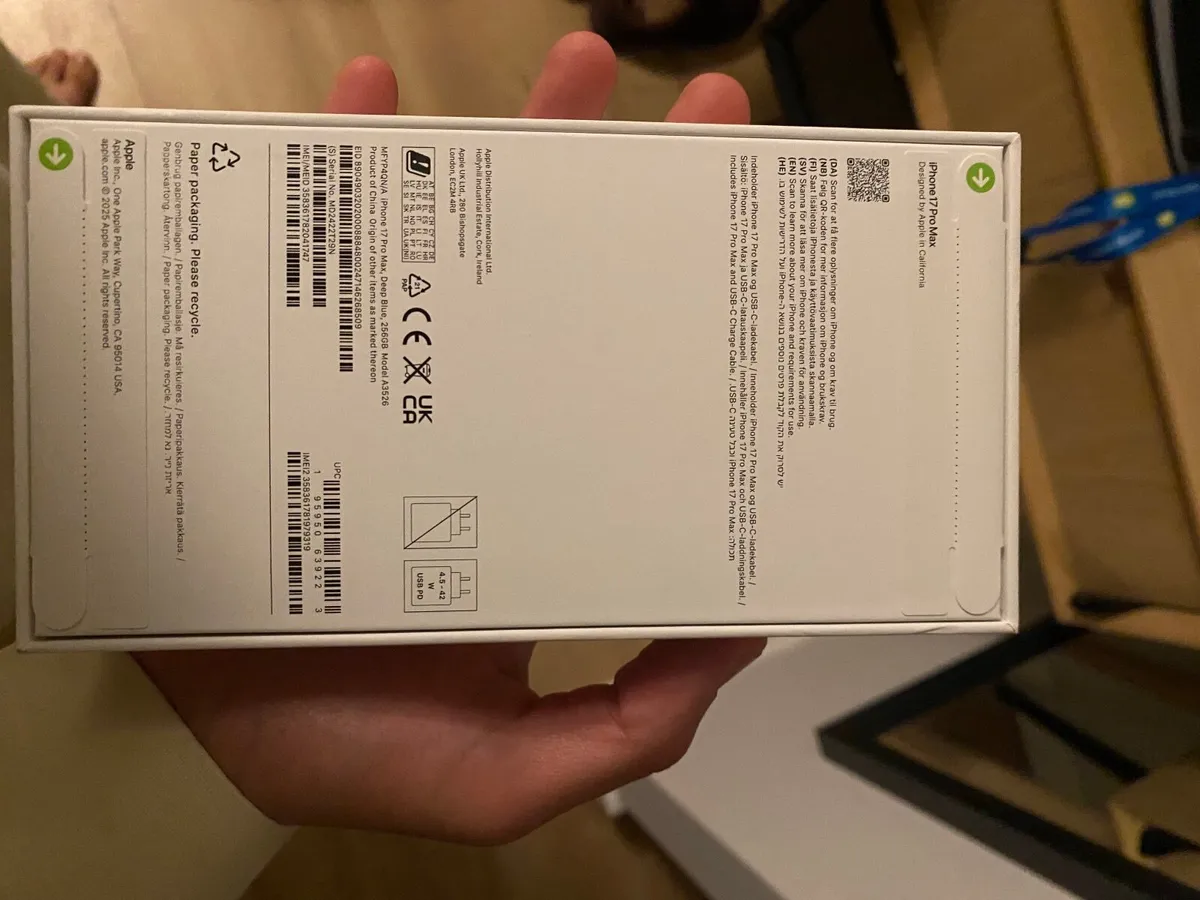 Sealed iPhone 17 pro max 256GB - Image 4