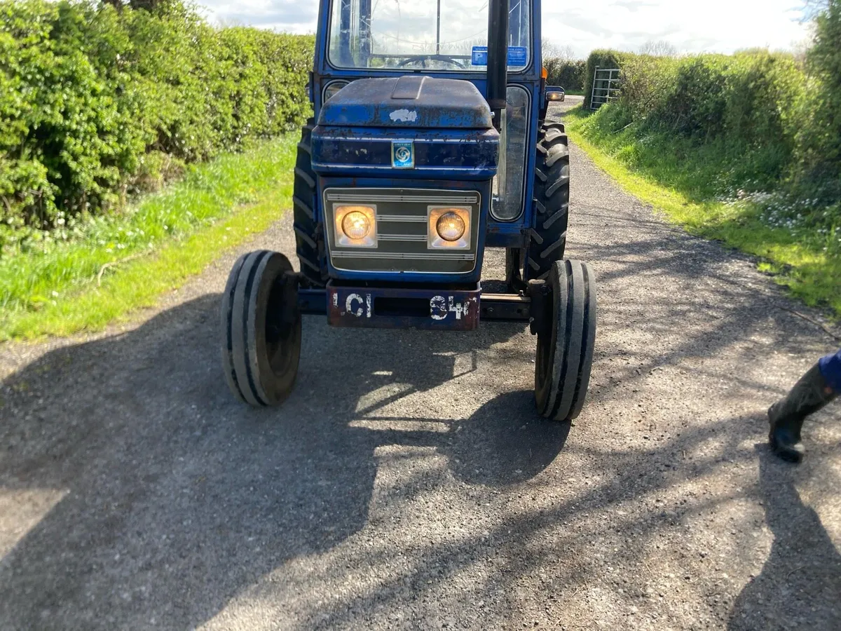 Vintage tractor - Image 2