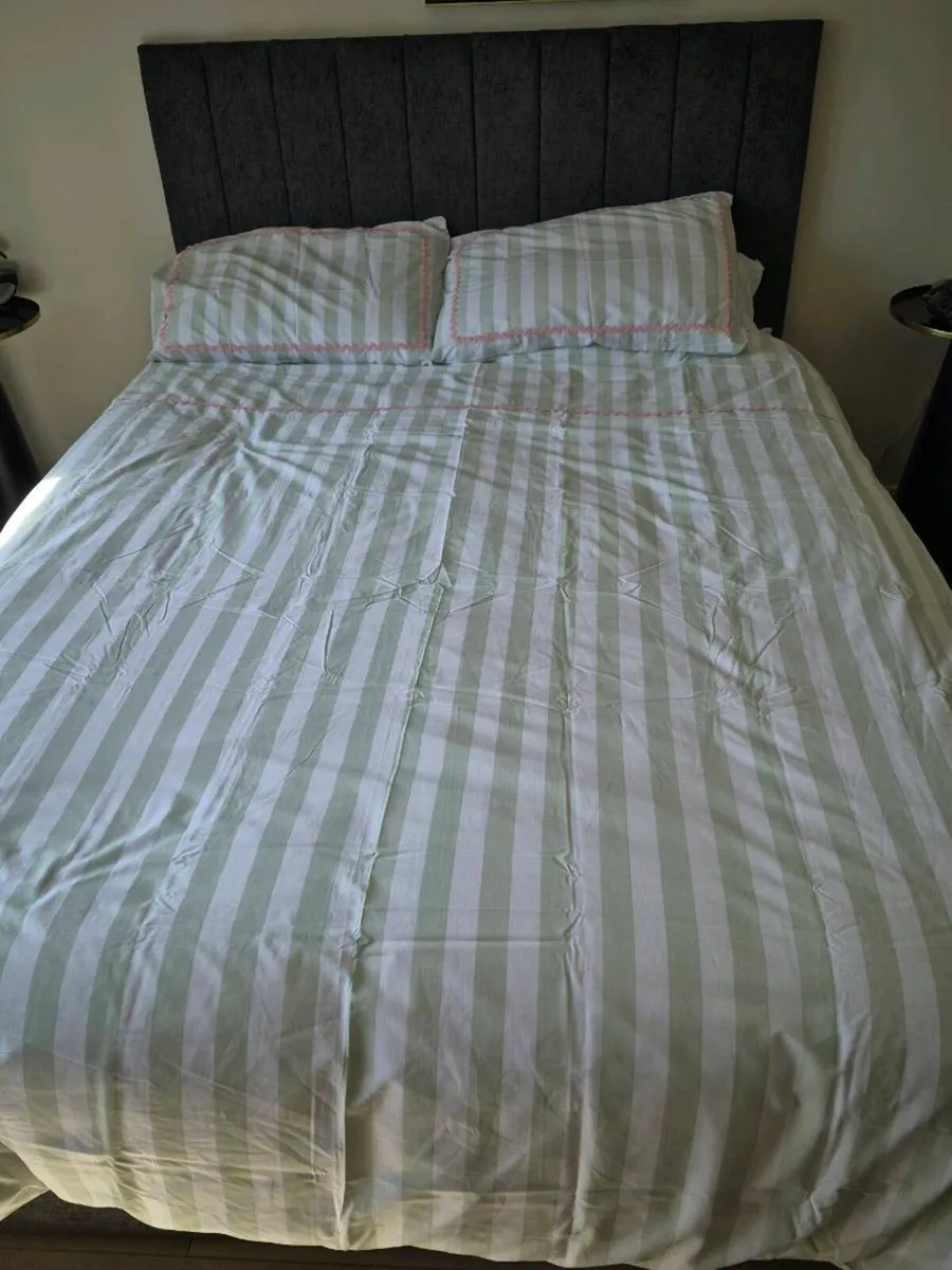 King Size Divan Bed & Head Board - Image 1