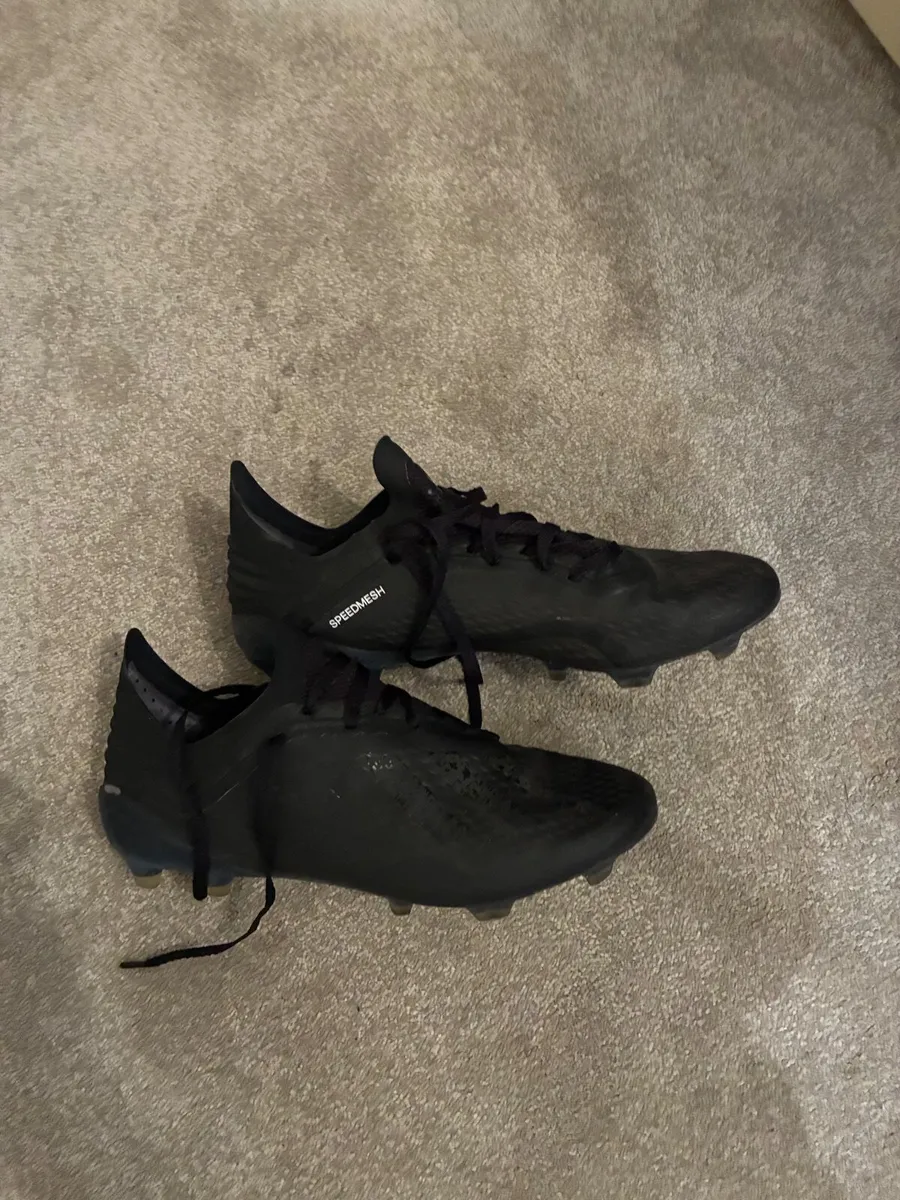 Football boots - Image 1