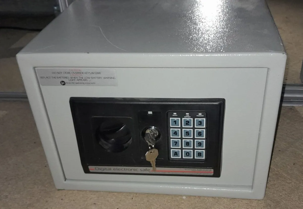 Digital Electronic Safe for sale €65 - Image 2