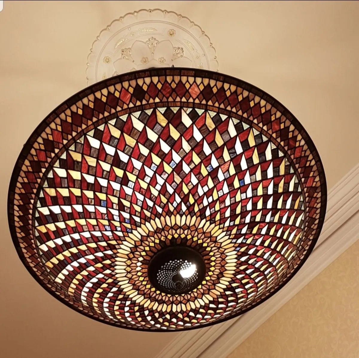 Beautiful colourful light fitting - Image 2