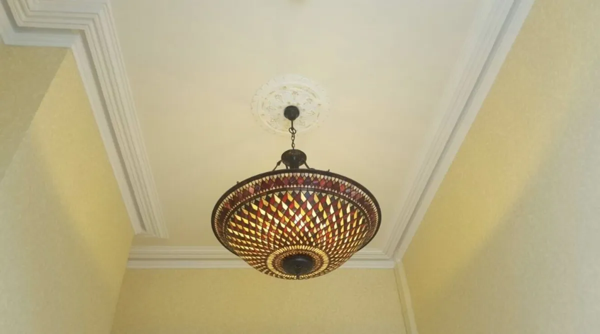 Beautiful colourful light fitting - Image 4