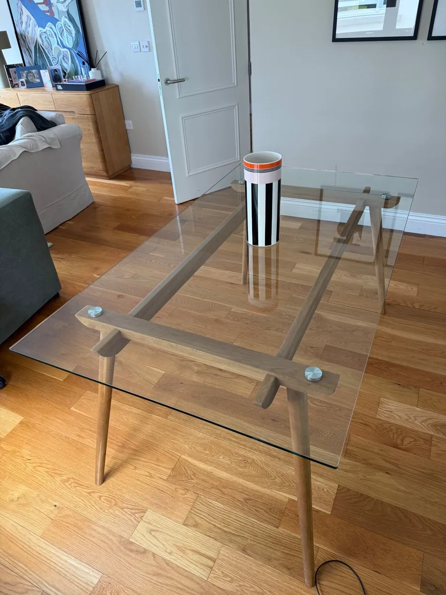 Dining table - Image 2