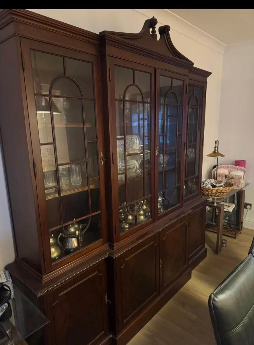 Mahogany Cabinet - Image 2