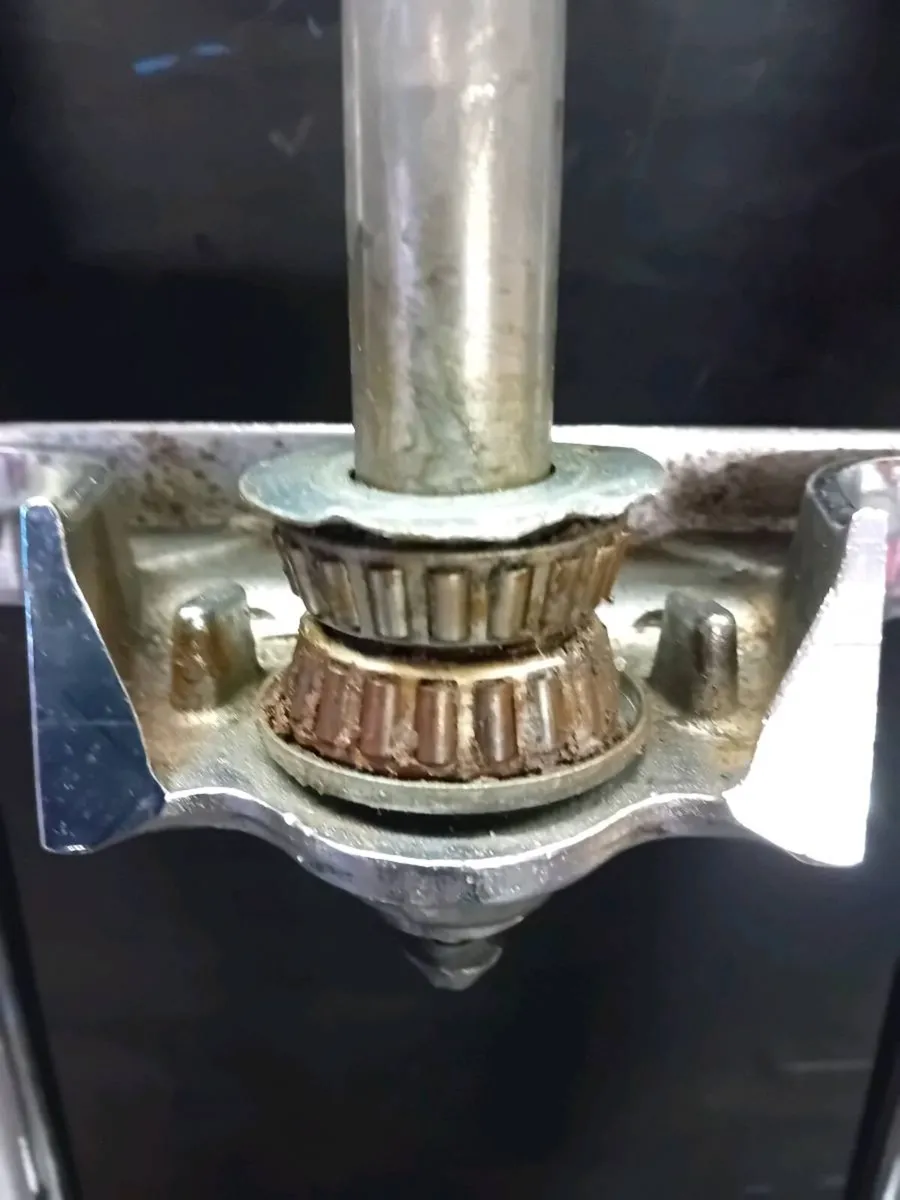 Harley wideglide front end - Image 2