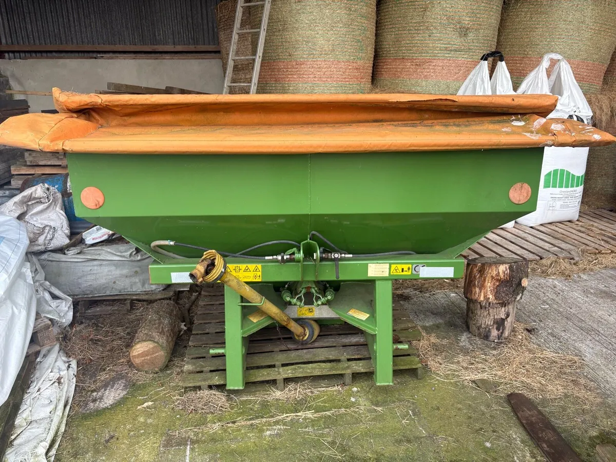 Amazone ZA-F Fertiliser Spreader - Image 1
