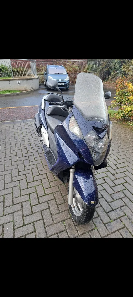 HONDA SILVERWING 600CC MAXISCOOTER - Image 1