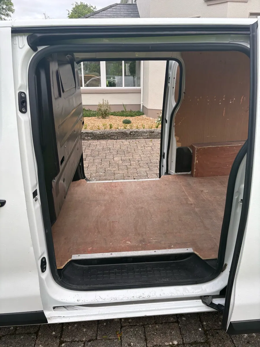 2020 Citroen Dispatch Van - Image 3
