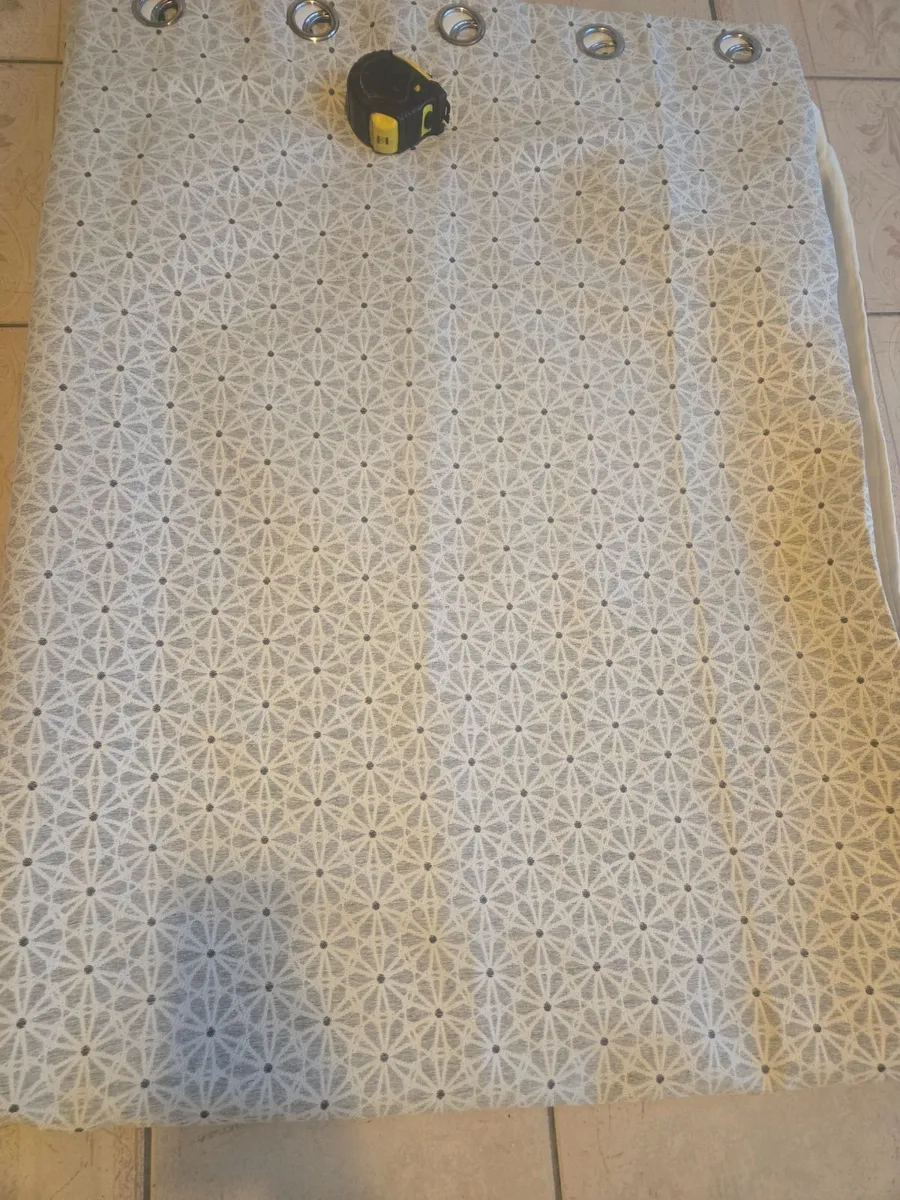 Curtains - Image 1