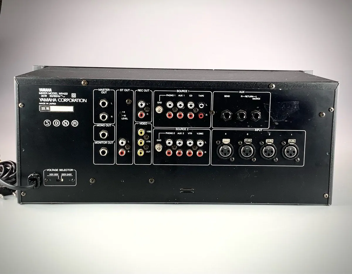 Yamaha MV422 4-channel analog mixer - Image 4