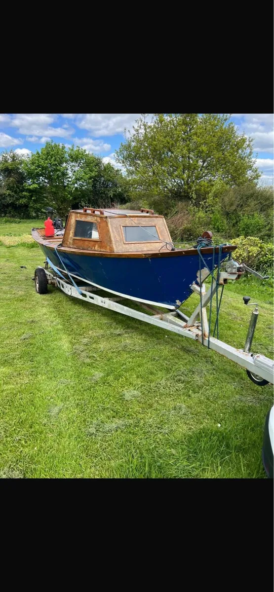 19ft Marine ply boat with 4hp Tohatsu engine - Image 1