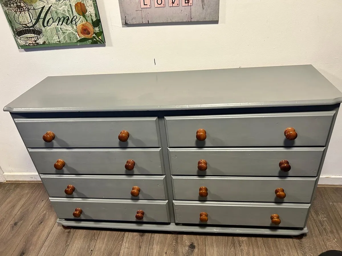 Grey chest of drawers - Image 1