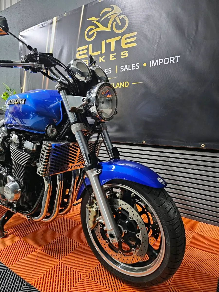 Suzuki GSX 1400 - Image 4