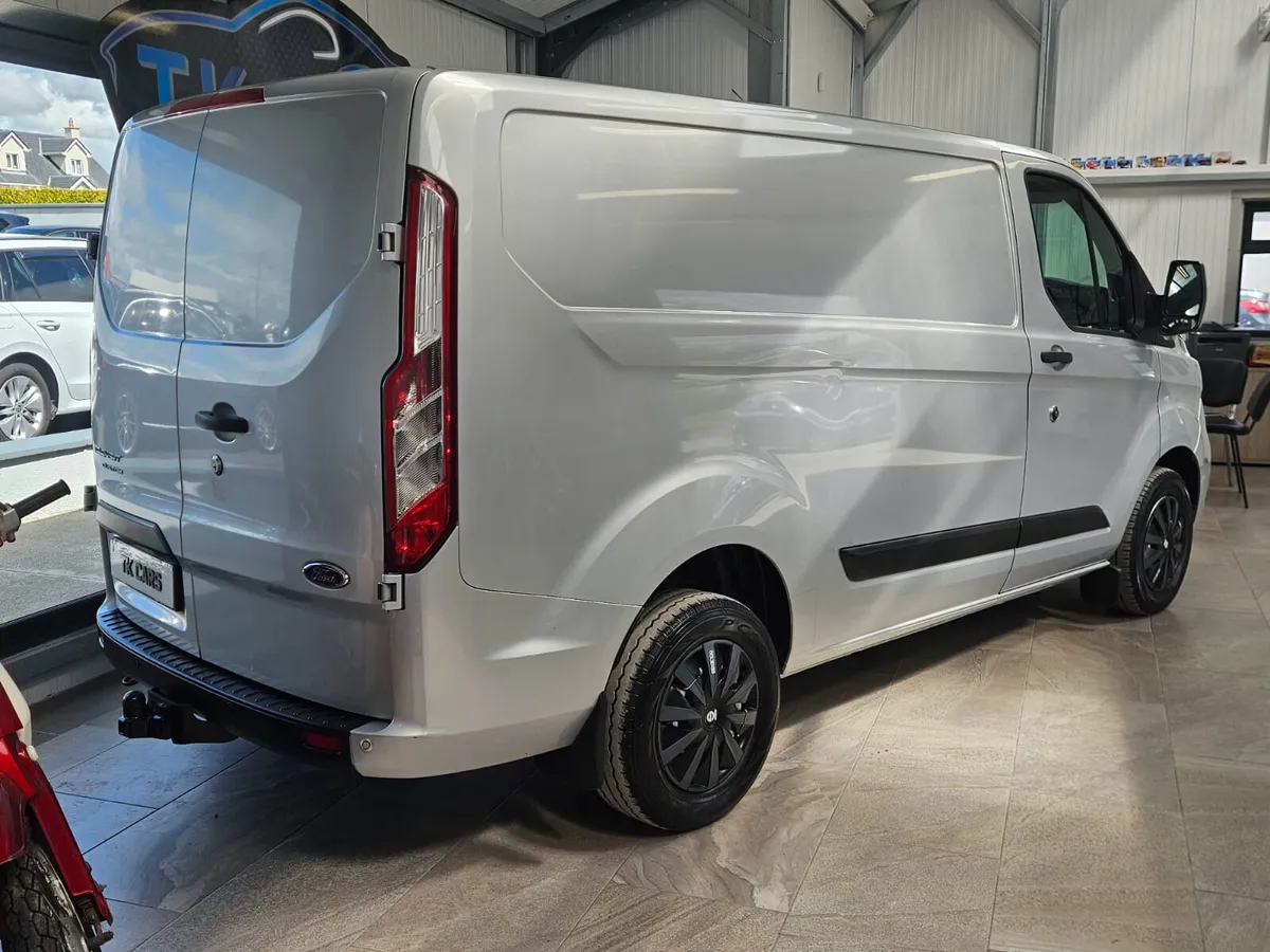 211 FORD TRANSIT CUSTOM TREND EDITION - Image 3