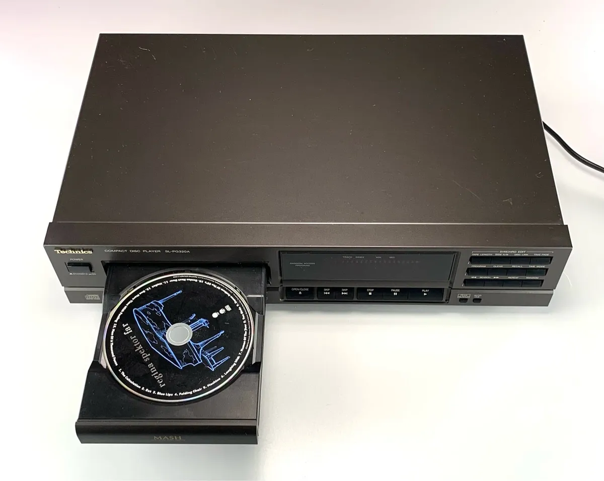 Technics SL-PG320A compact disc players - Image 4
