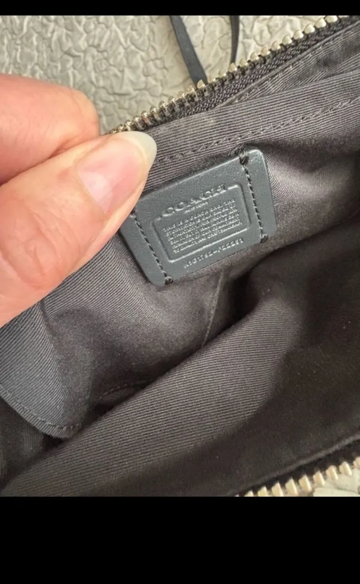 Coach crossbody (authentic) - Image 4