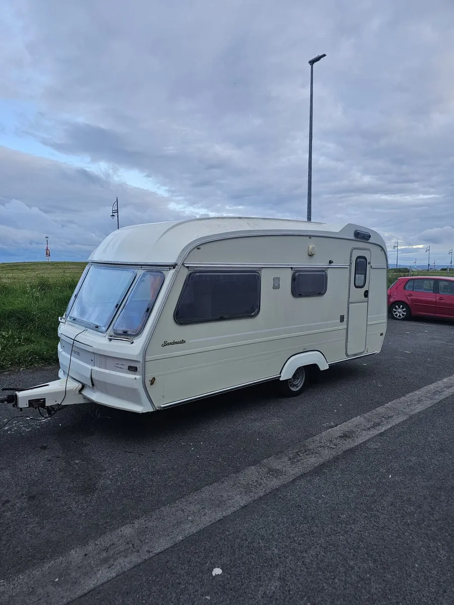 Caravan - Image 1