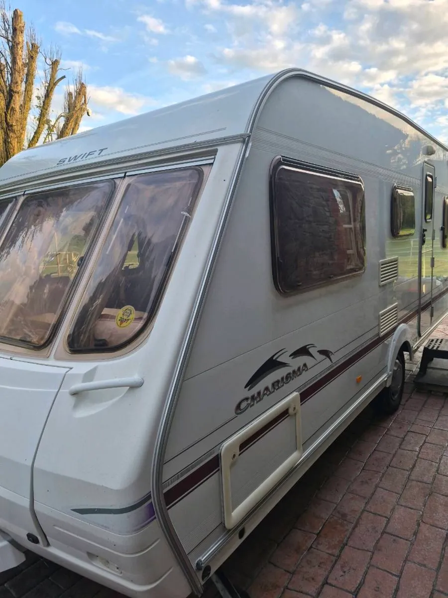 Swift charisma 5 berth caravan - Image 4