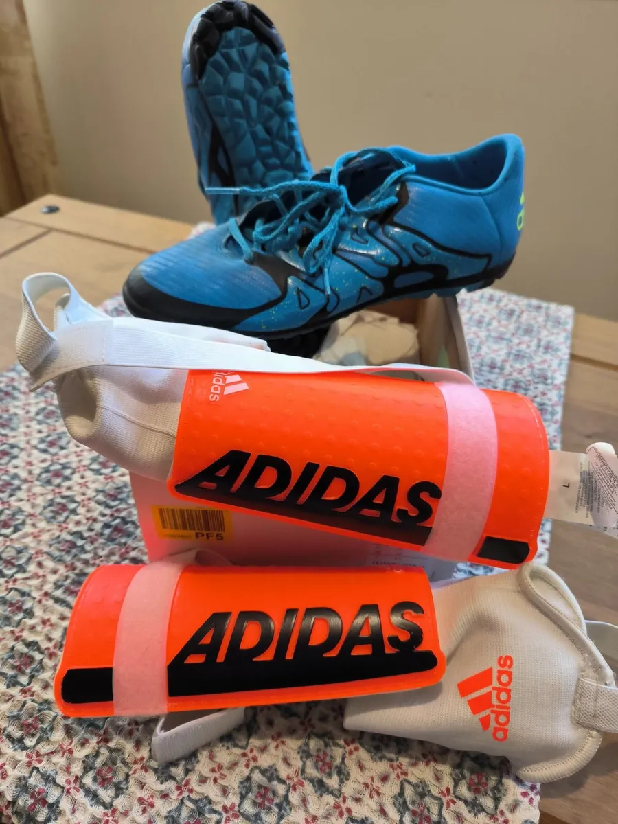 soccer boots and shin guards - Image 1