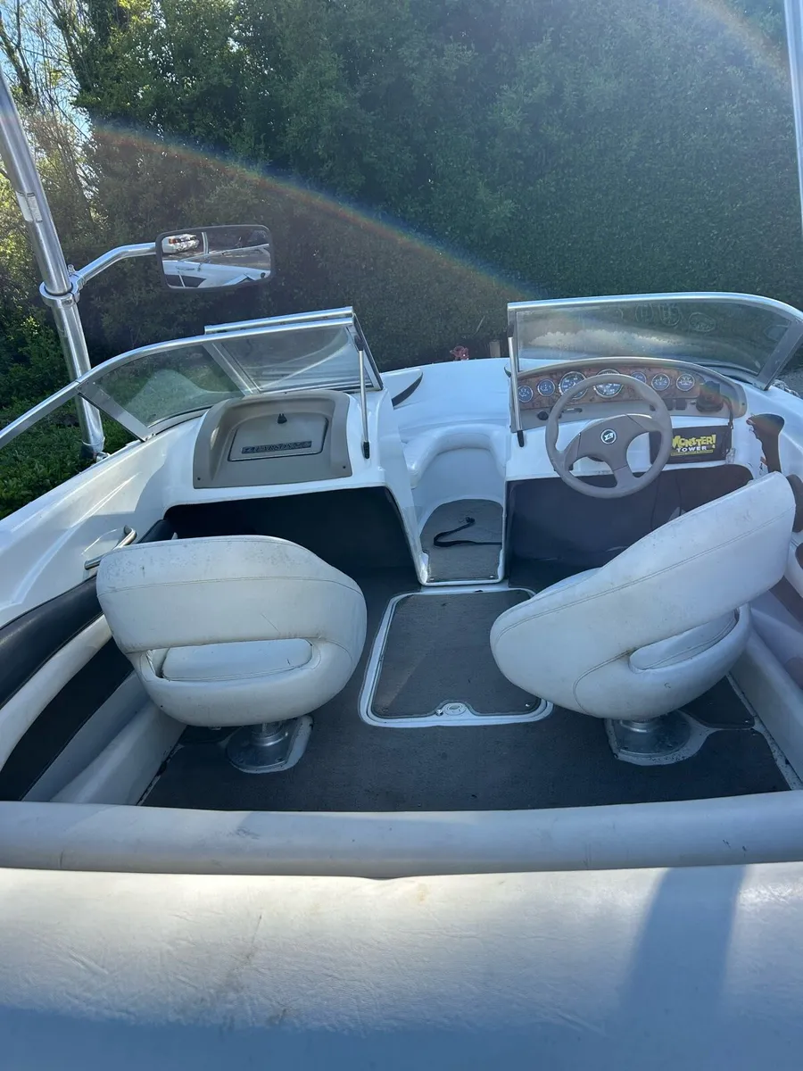 Larson 180 SEI Bowrider - Image 2