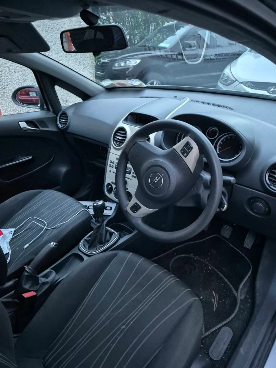 Breaking 08 corsa 1.2 - Image 3