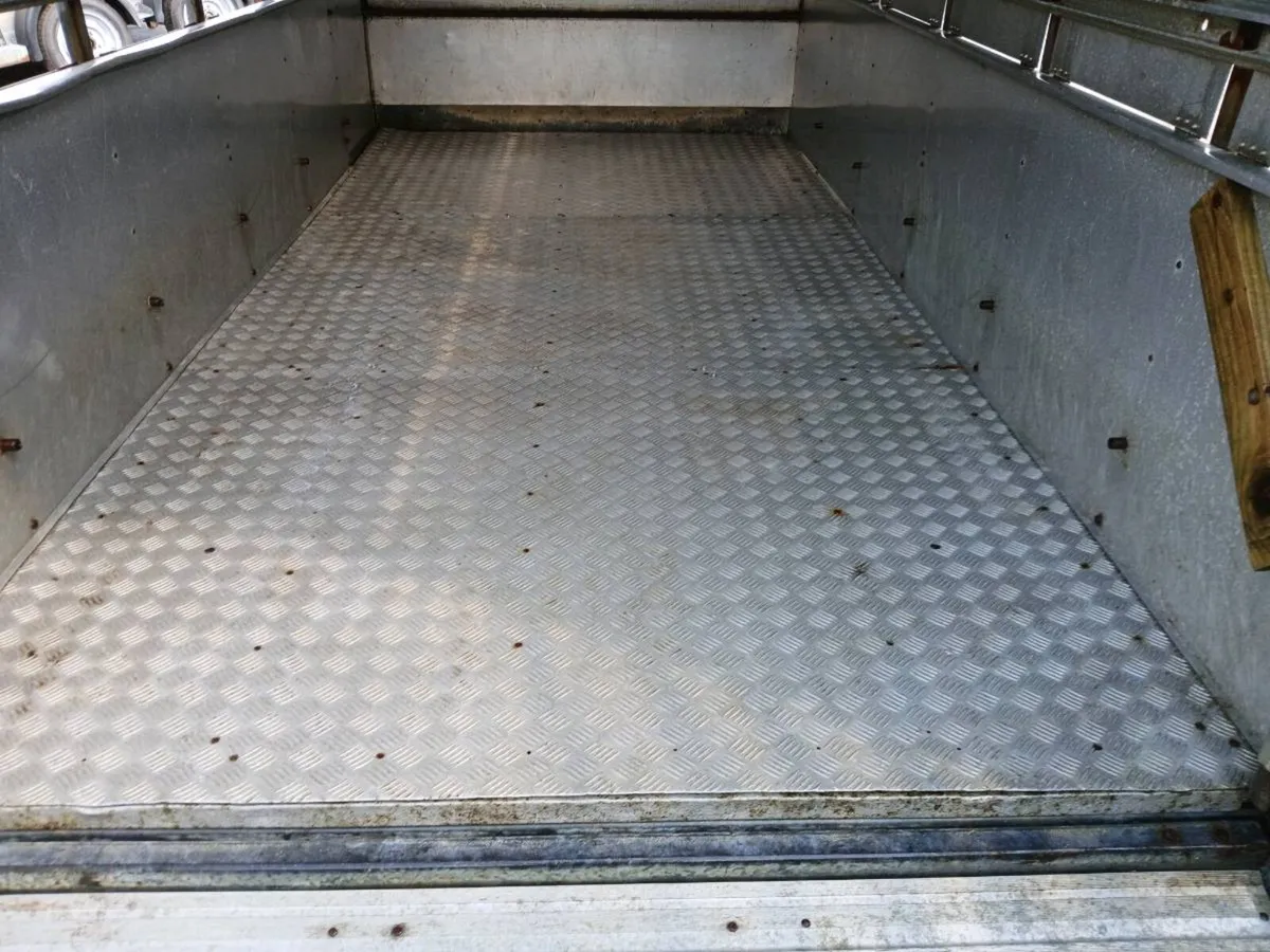 IFVOR WILLIAMS CATTLE TRAILER - Image 4