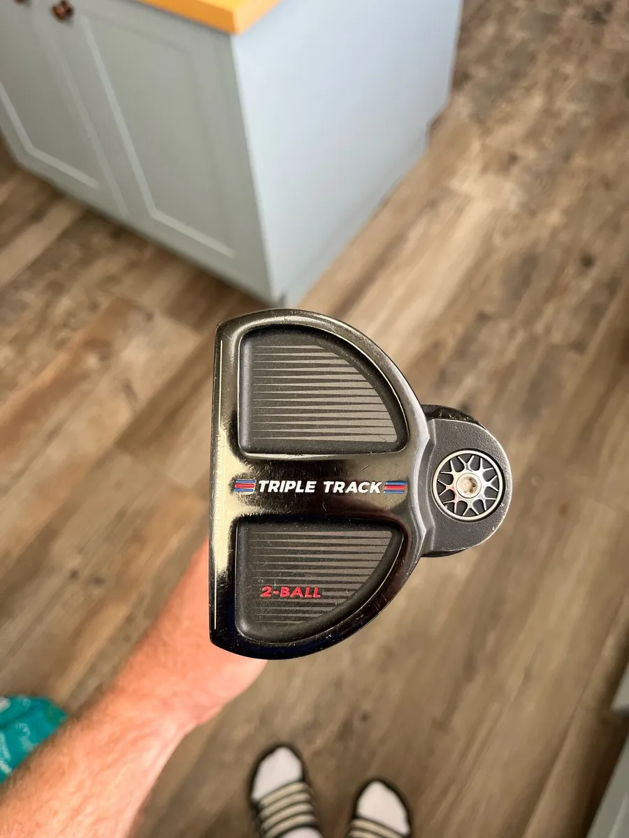 Odyssey Triple track 2 ball LAB putter - Image 1