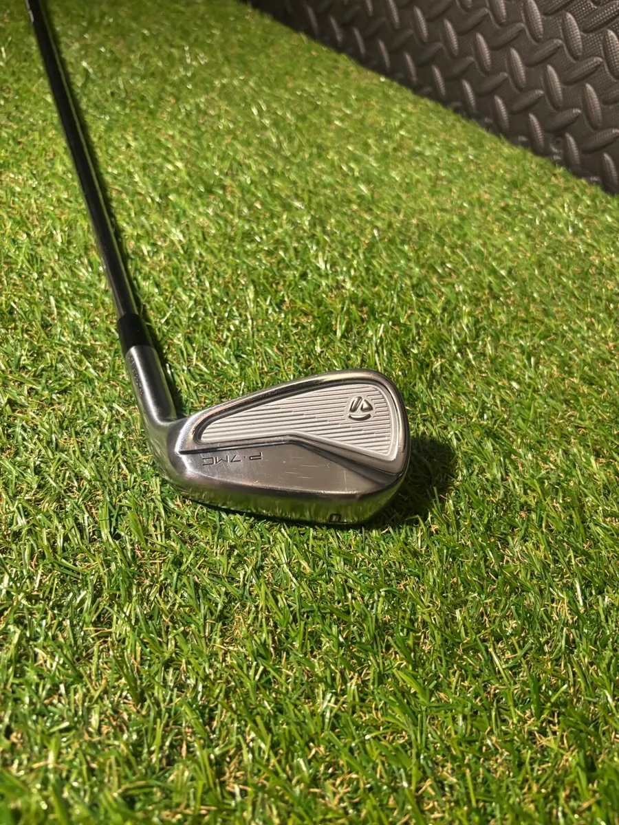 Taylormade P.7MC pitching wedge (like New) - Image 1