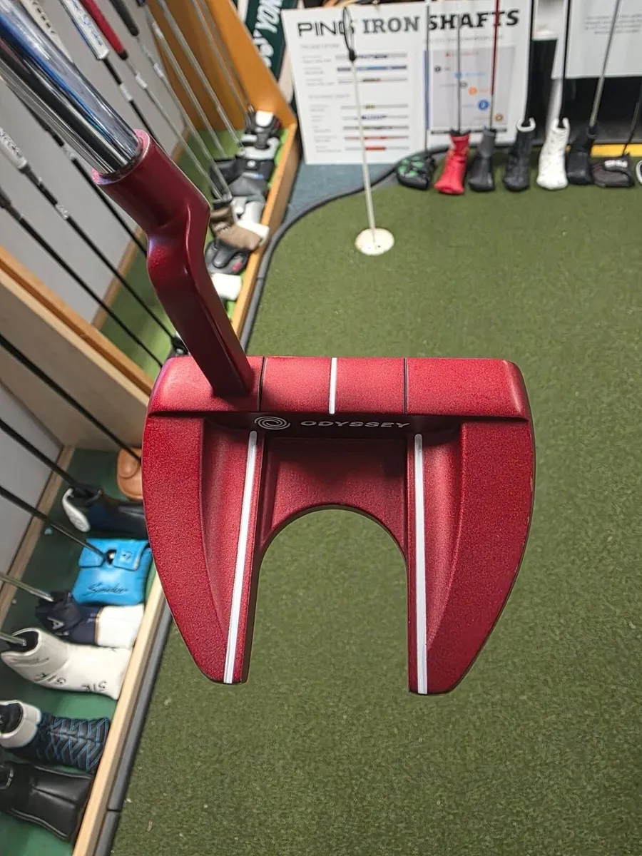 Odyssey Oworks V-Line Fang Putter - Image 2