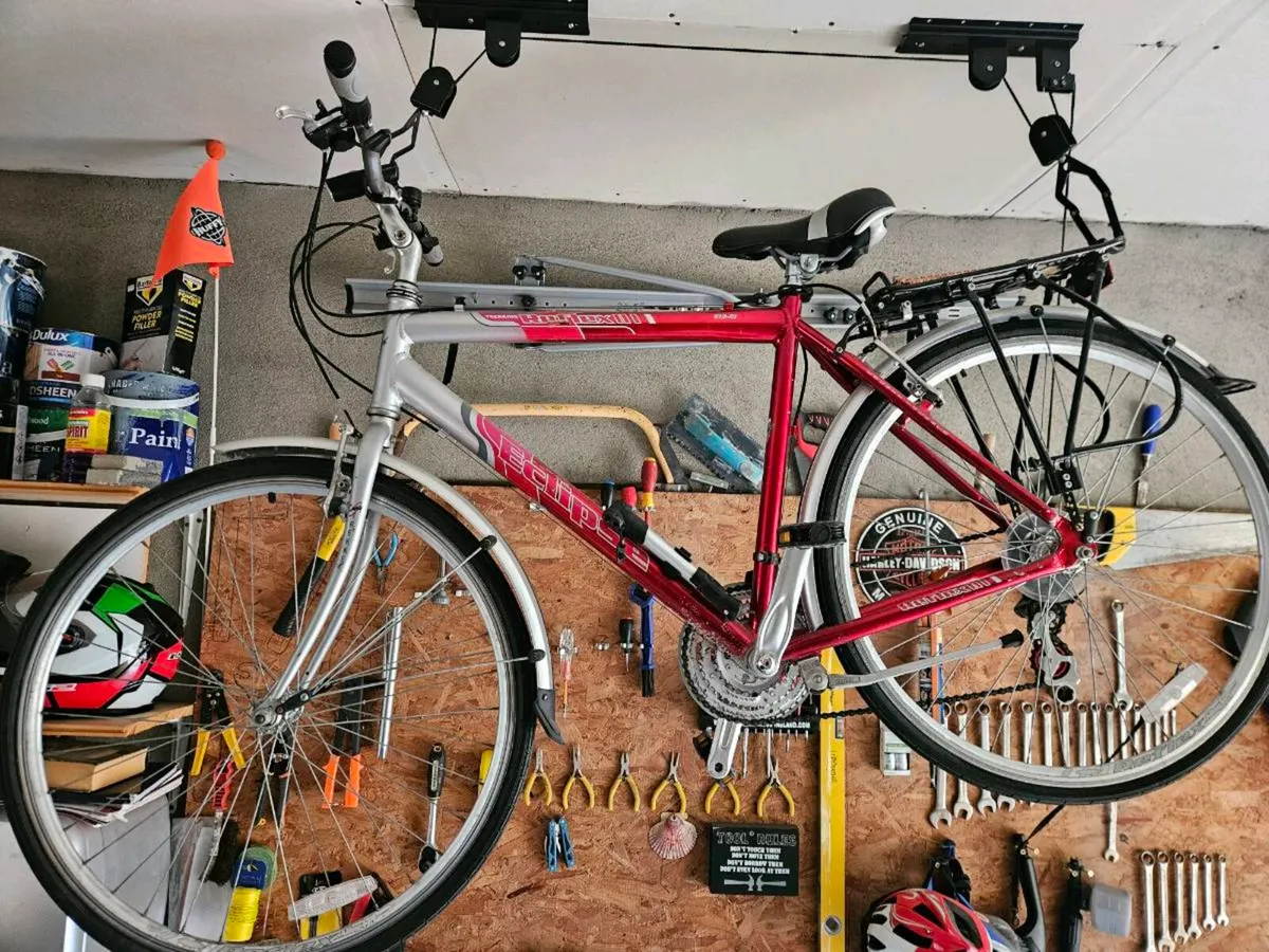 Men's bicycle