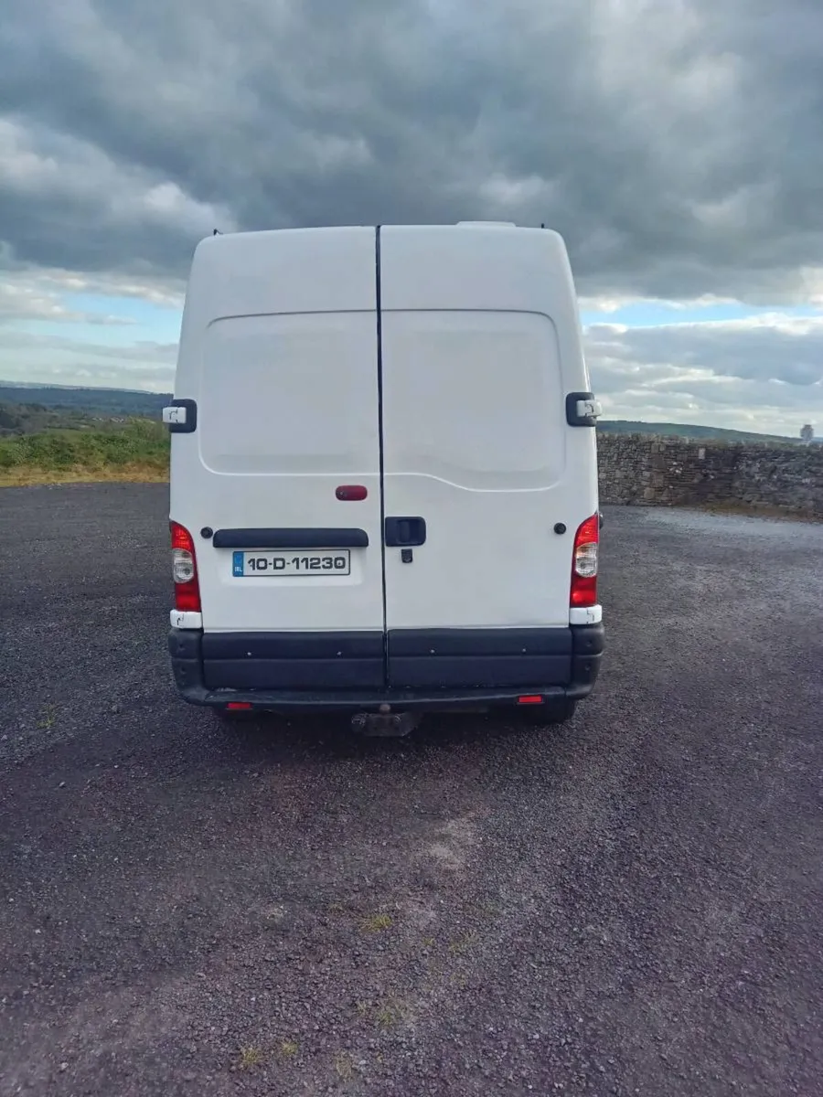 Camper van - Image 4