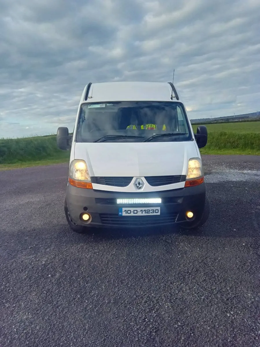 Camper van - Image 1