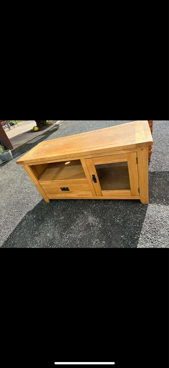 Oak tv unit side board unit - Image 1