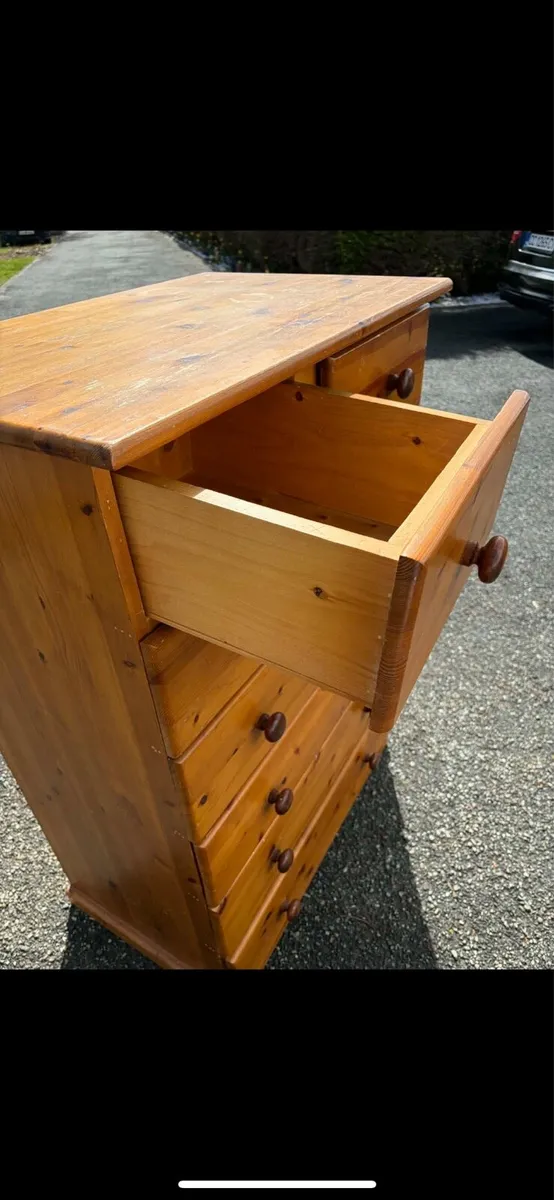 Pine chest of drawers - Image 3