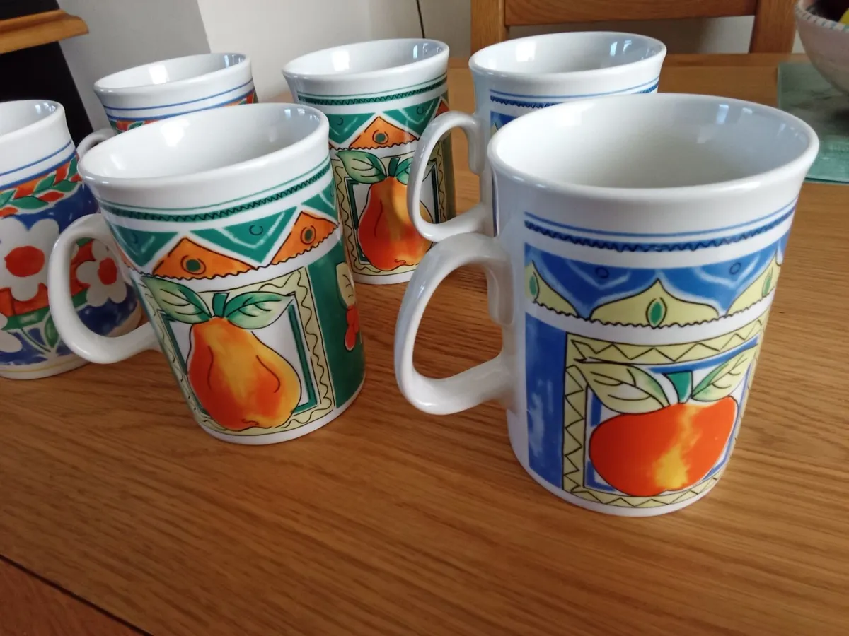 6 Rayware Brand Designed Mugs. - Image 3