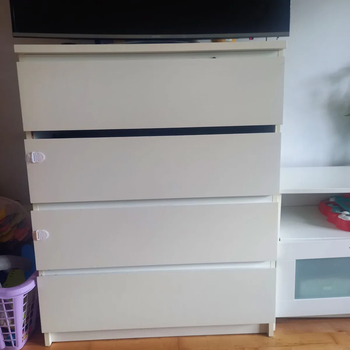 Dressers and tv stand - Image 3
