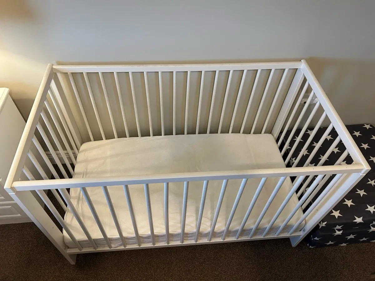 White IKEA Gulliver Cot - Image 3