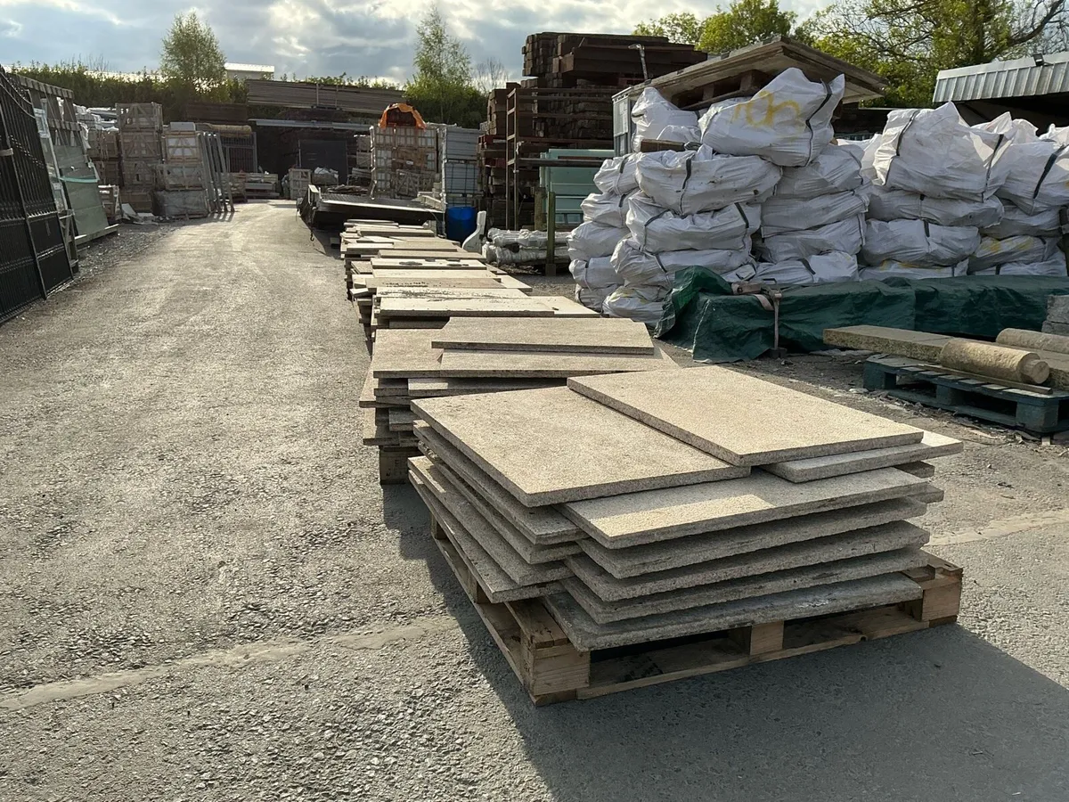 Oatmeal granite paving (job lot) - Image 2