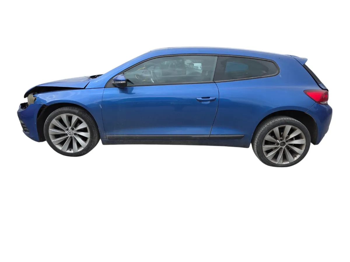 2011 VOLKWAGEN SCIROCCO For Breaking/Dismantling - Image 2
