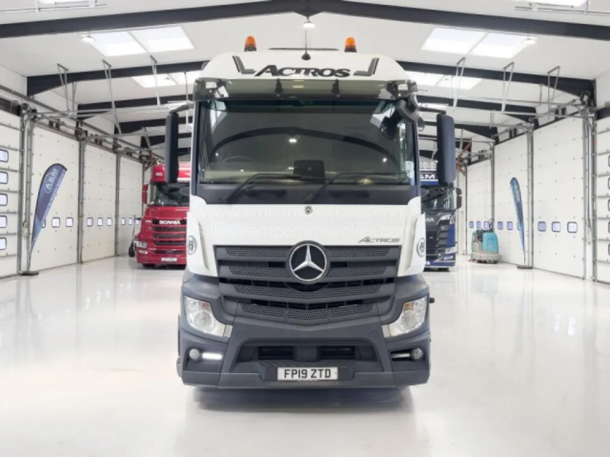 2019 MERCEDES-BENZ ACTROS 2448 STREAMSPACE - Image 2