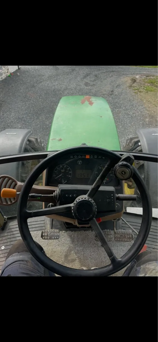 John Deere 6400 - Image 4