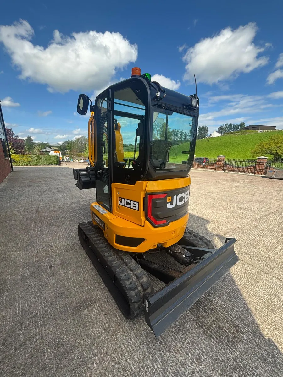 UNUSED JCB 25Z EXCAVATOR - Image 4