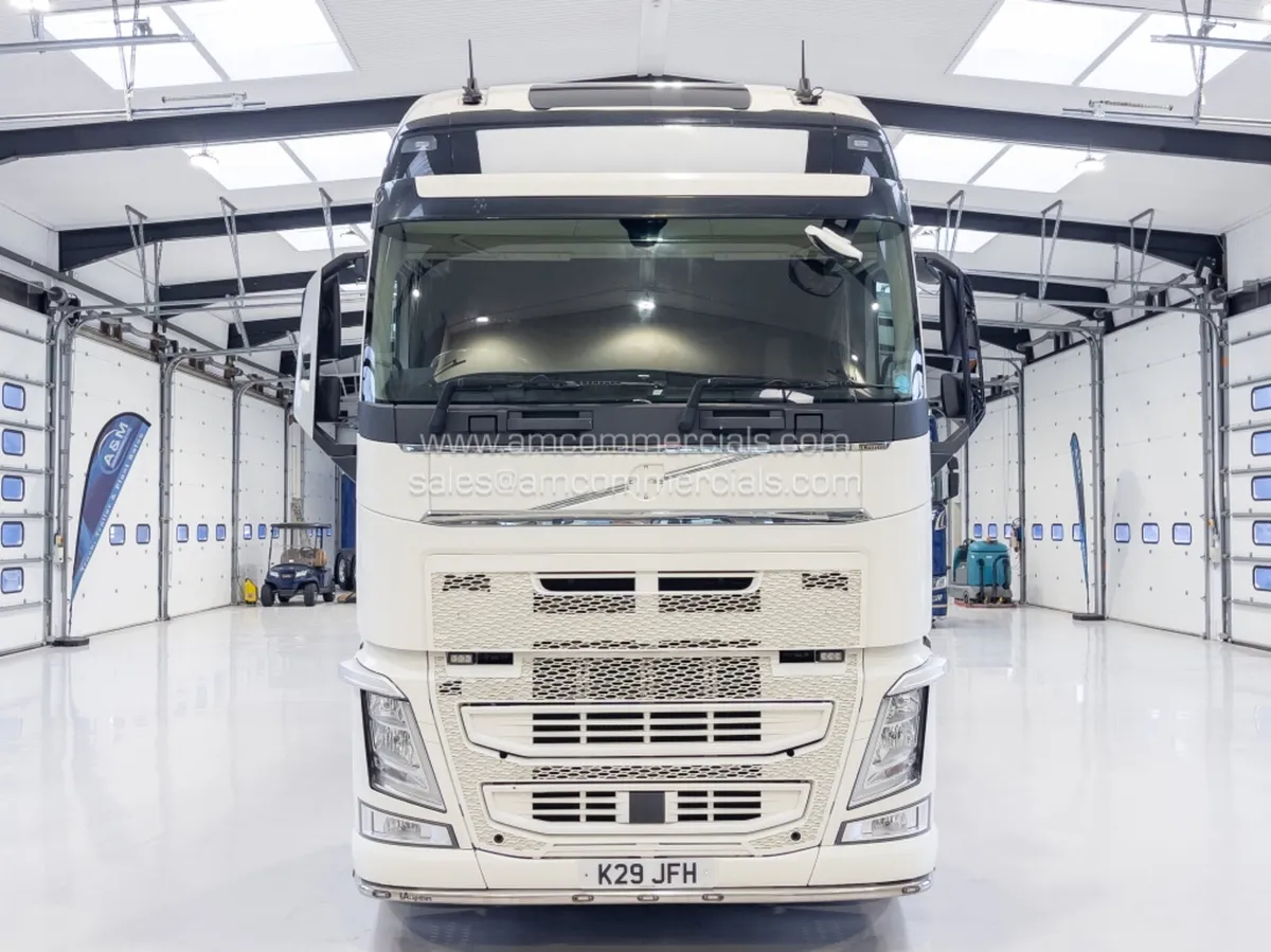 2018 VOLVO FH 500 GLOBETROTTER - Image 2