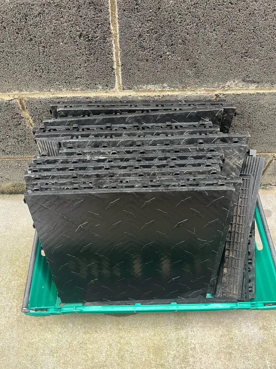 Tuff tiles - Image 2