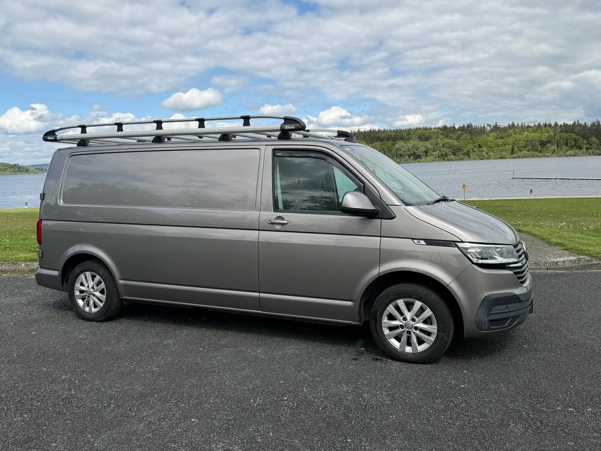 Volkswagon Transporter 2023 Highline - Image 4