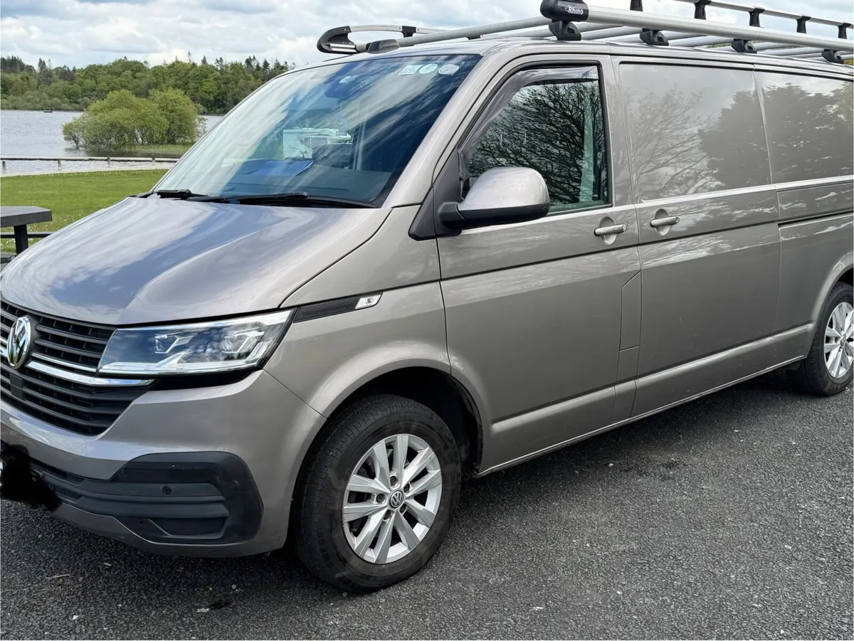 Volkswagon Transporter 2023 Highline - Image 2