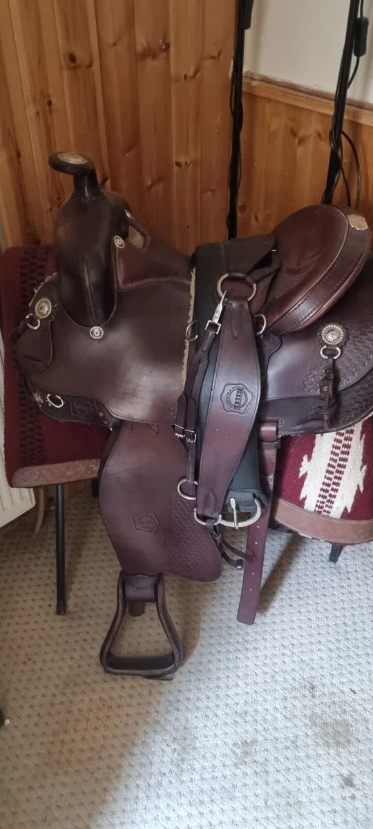 Western saddle - Image 2