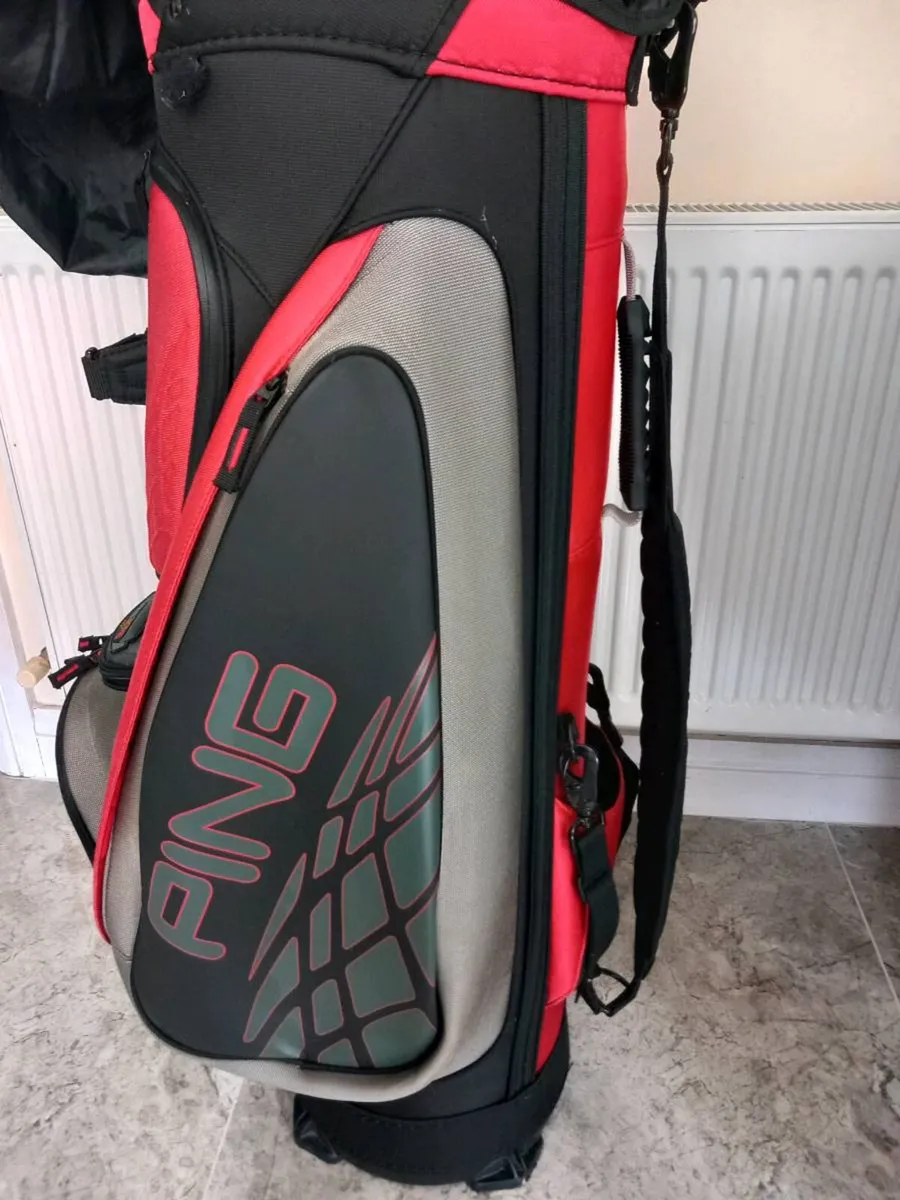 Ping golf bag. - Image 1