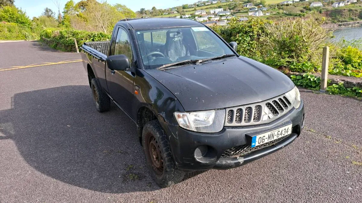 Mitsubishi L200 4x4 - Image 2